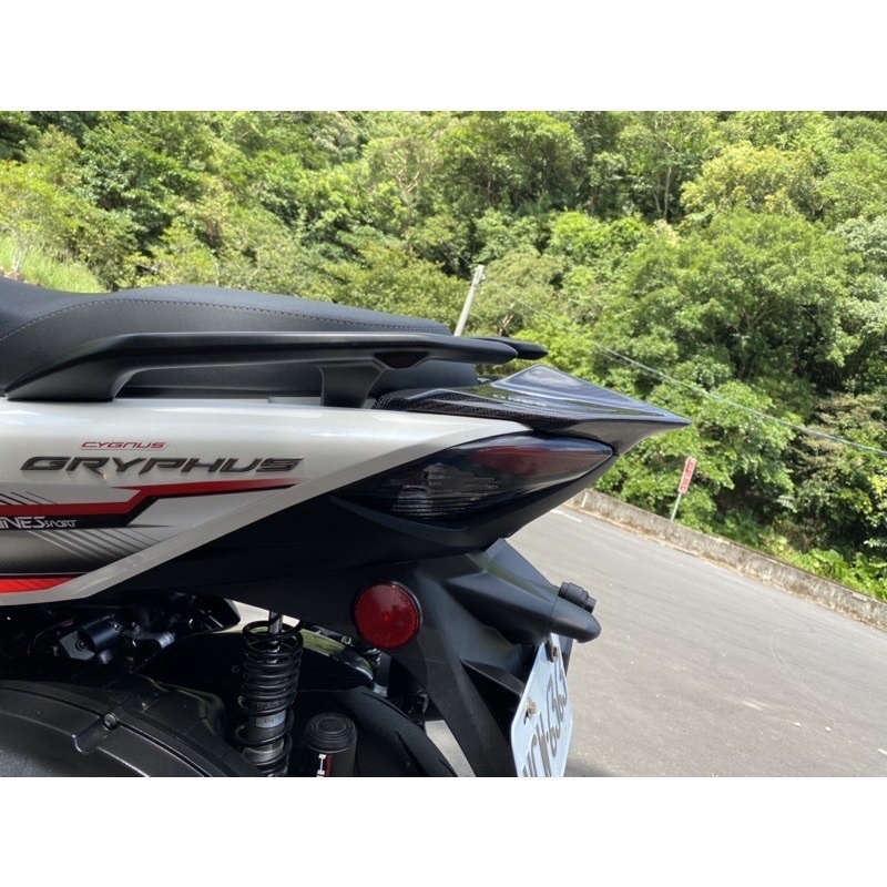 【ONES】神鷹 尾燈 上蓋 碳纖維 卡夢 貼片 尾燈上蓋 卡夢 尾燈 上蓋 空力套件 勁戰六代/六代戰/六代