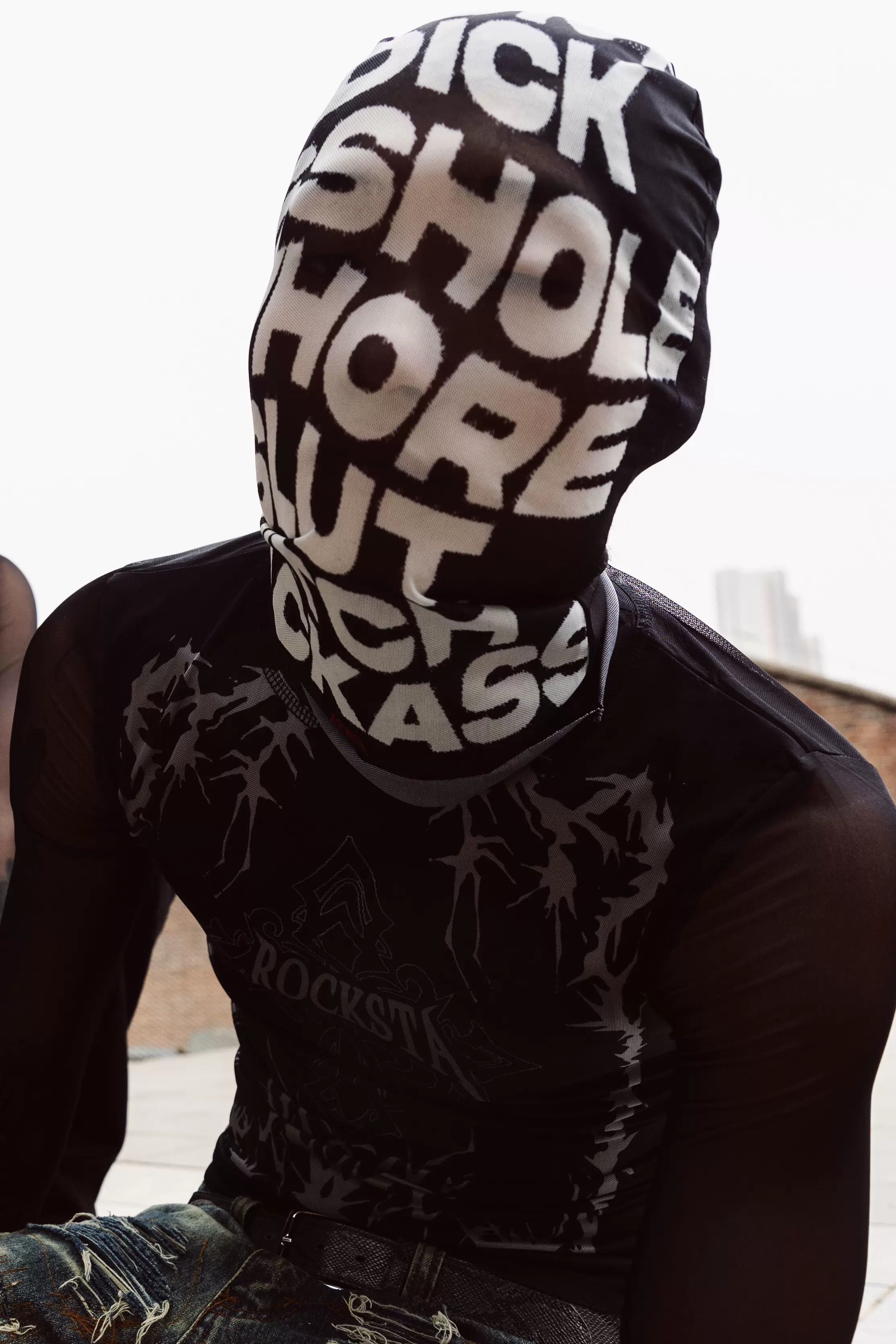 ROCKSTAGIRLS 黑白雙色 字體印花 網紗頭套面罩