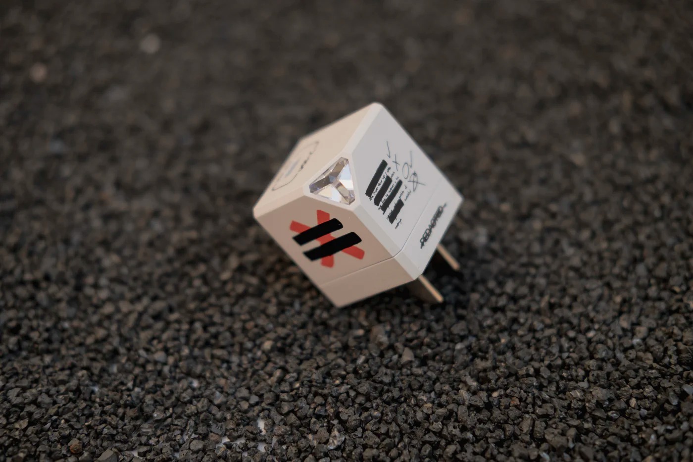 Tegic X 怒喵 聯名款 35W 氮化鎵充電頭