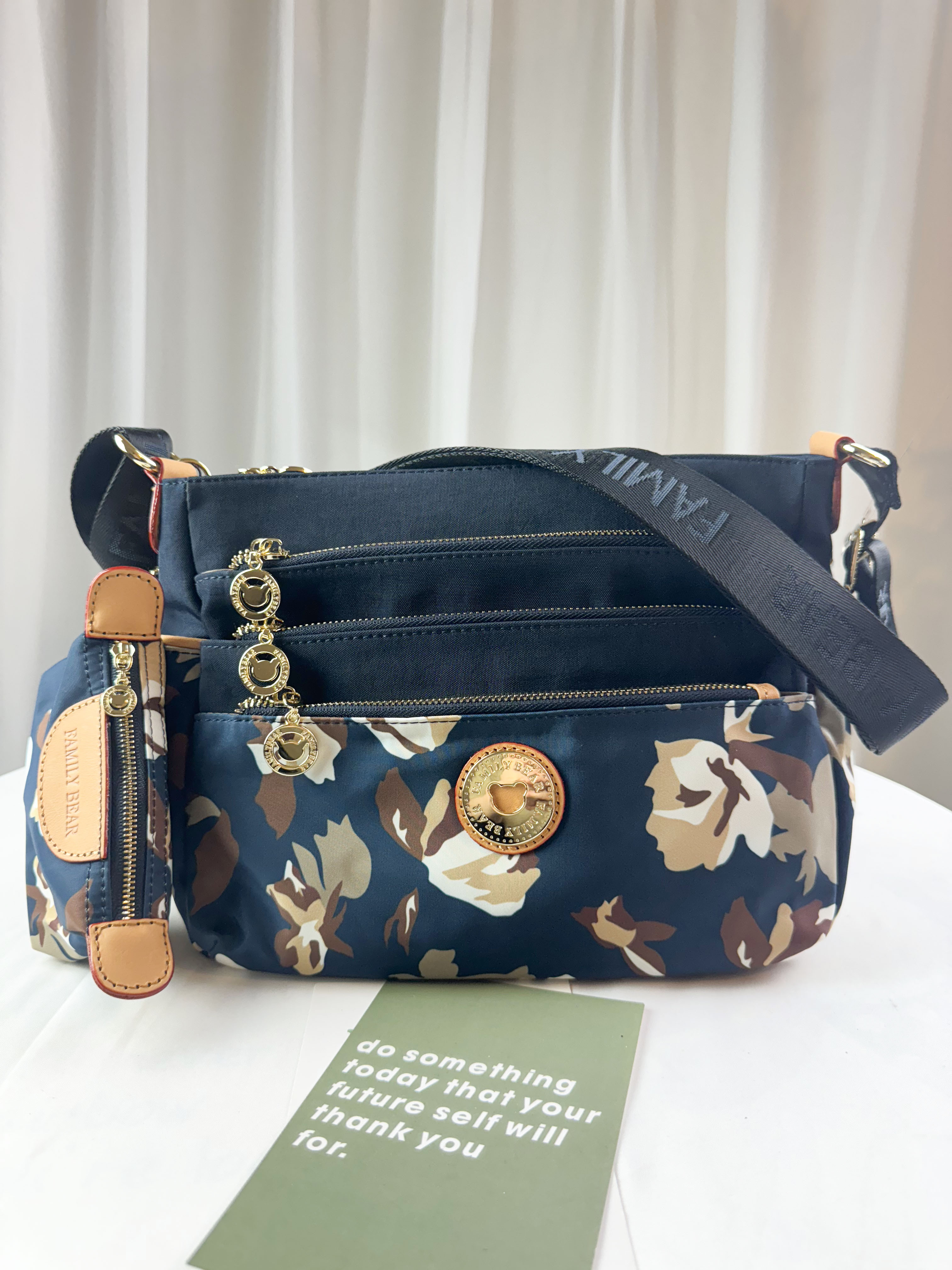 FamilyBear 蝴蝶花拼接藍防潑水側背包 附零錢包 #2502