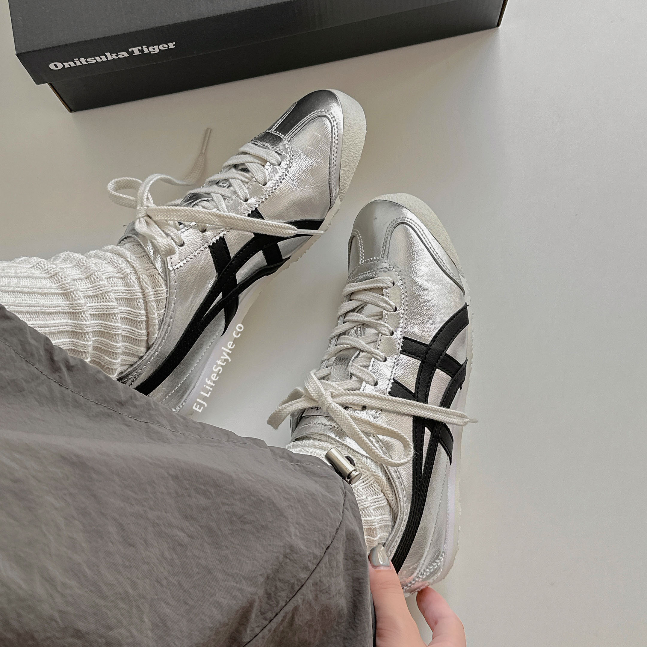 Onitsuka Tiger Mexico 66 鬼塚虎德訓鞋銀色黑色銀黑淡奶油底Y2K 復古