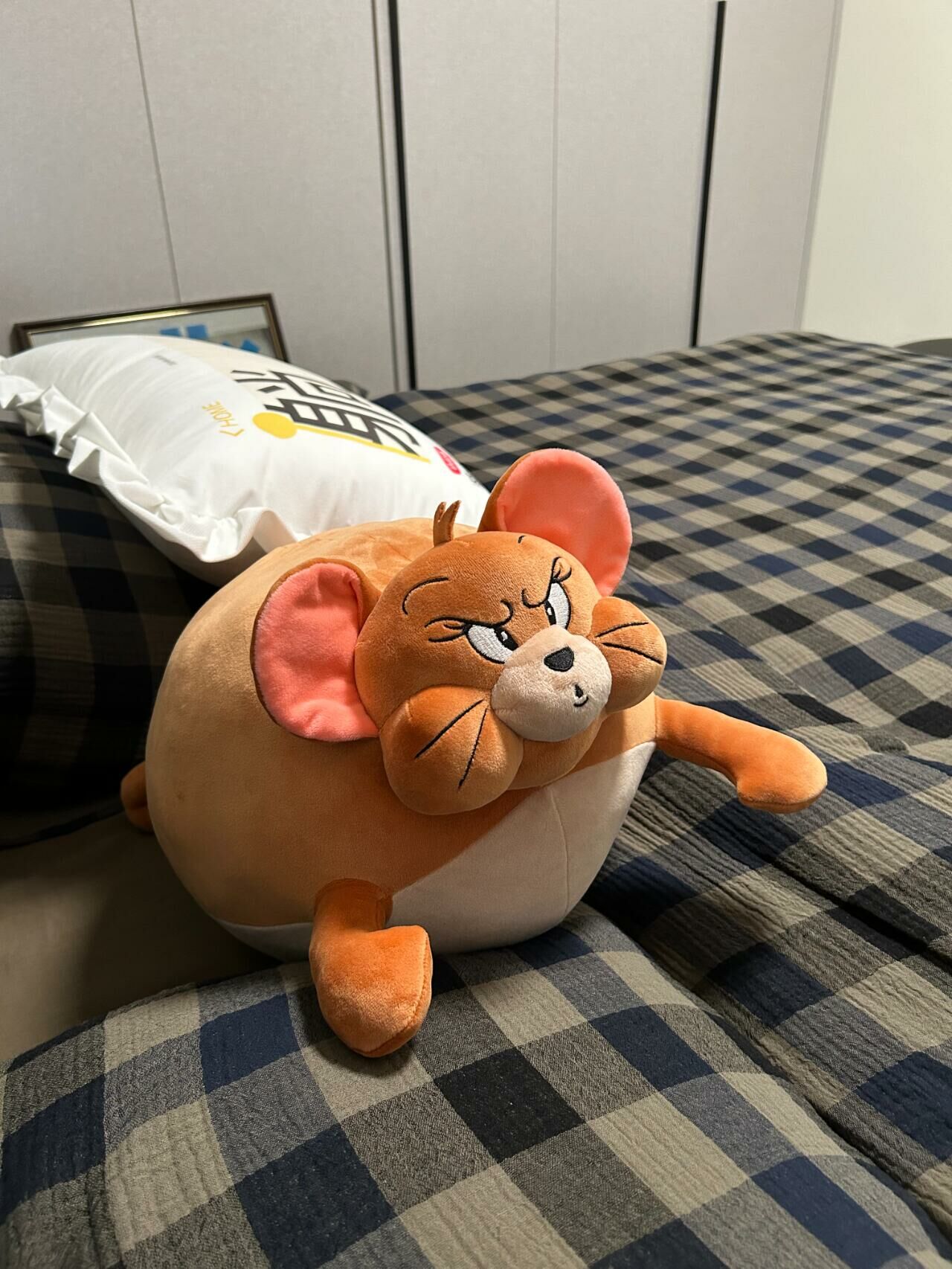 Tom and Jerry 正版授權 氣球造型毛絨抱枕 娃娃 湯姆貓 傑利鼠 /預購