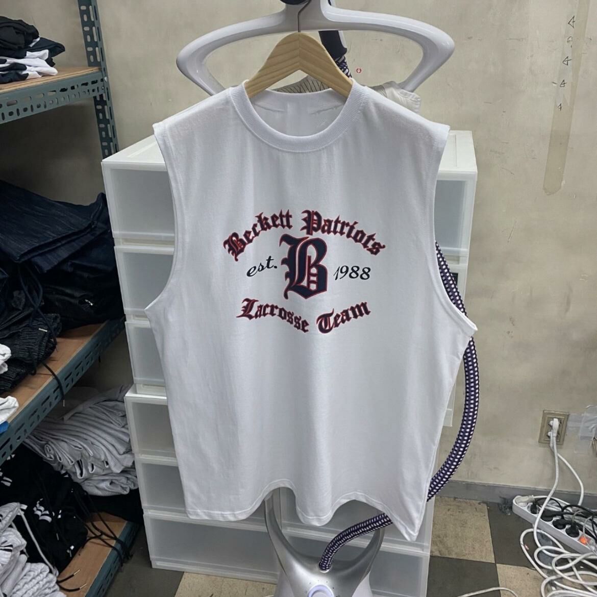 OverSize英文字背心 V1080