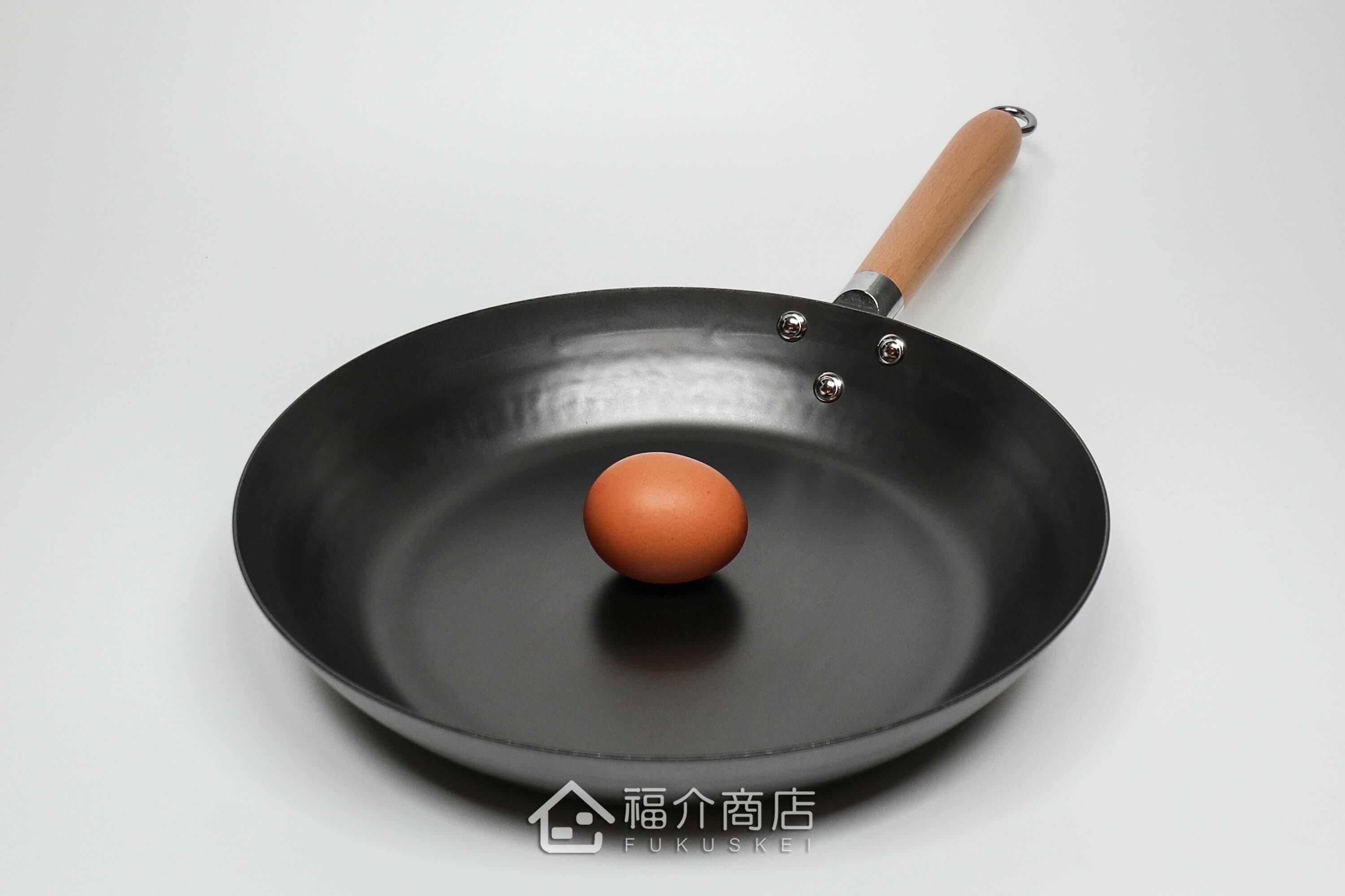 日本鐵製的木柄平底鍋