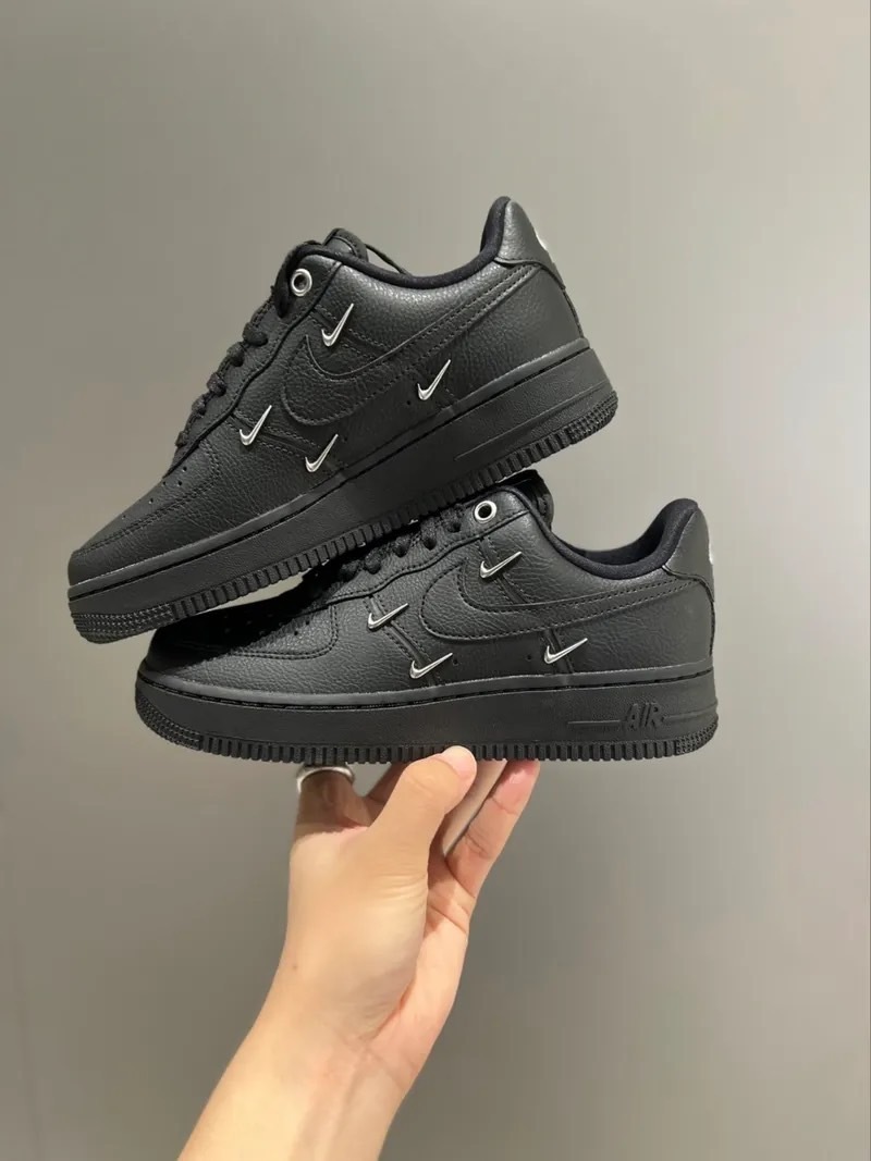 Nike Air Force 1 黑武士小銀勾 女鞋 (HQ1180-001)