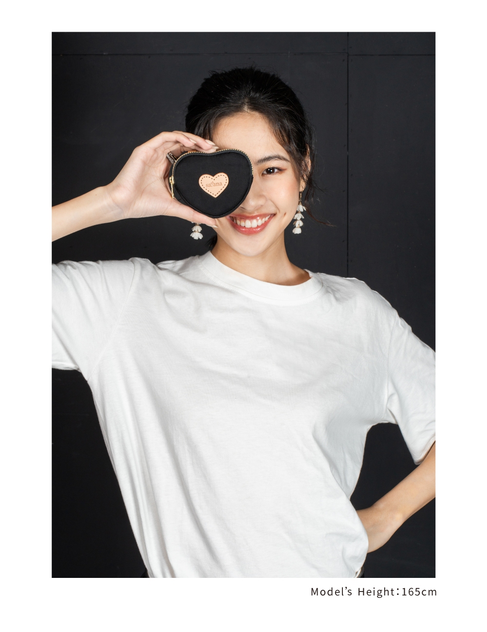 satana Soldier 趣淘愛心零錢包-亮黑色 SOS3190-711 身高比例照