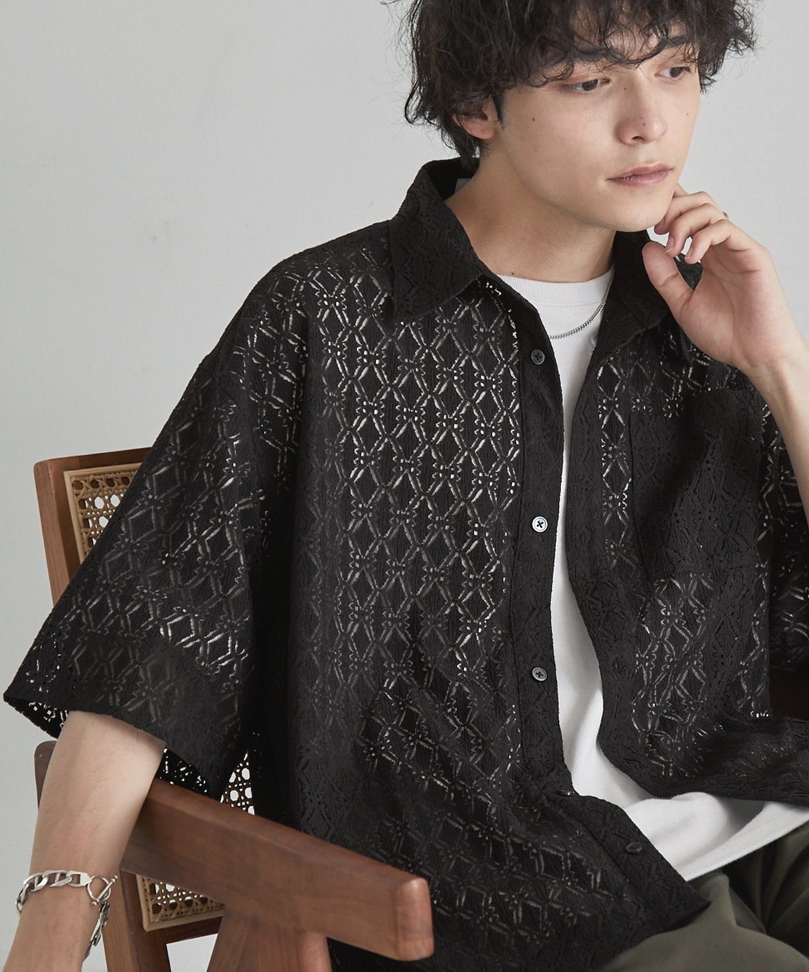 KTQ STORE ‧ MONO-MART 蕾絲透膚短袖襯衫 多色