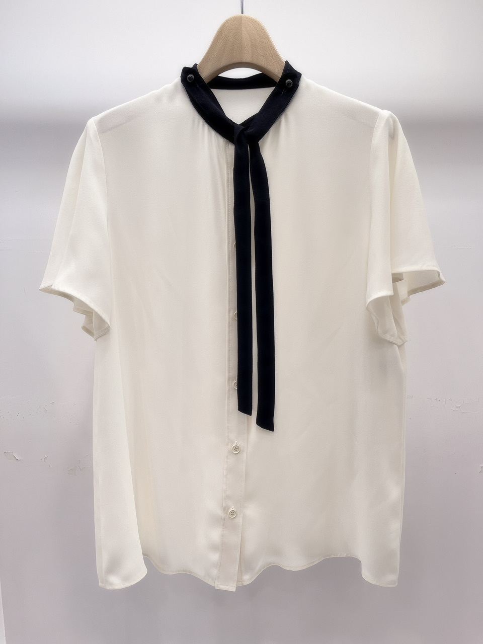 荷葉蝴蝶結襯衫