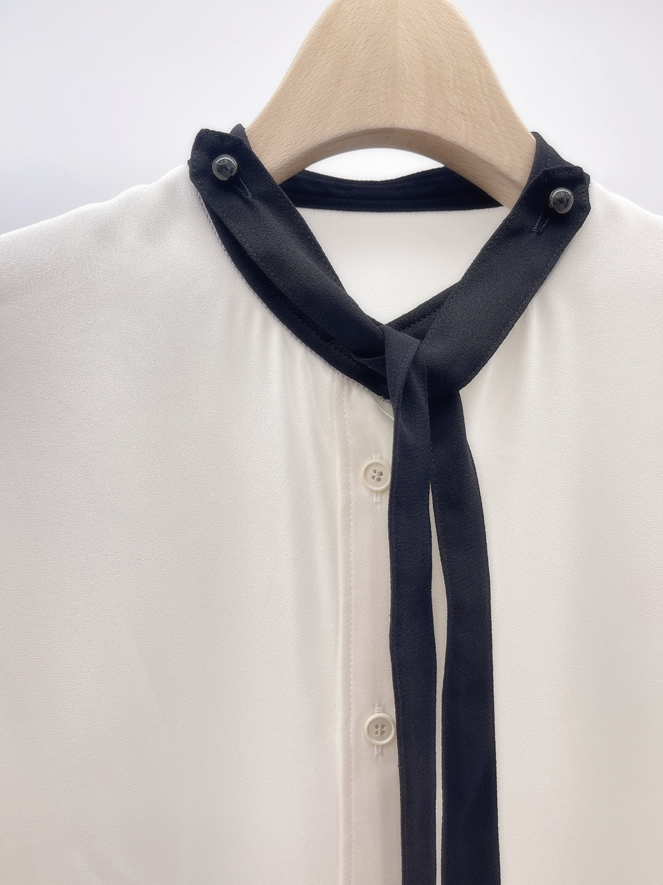 荷葉蝴蝶結襯衫