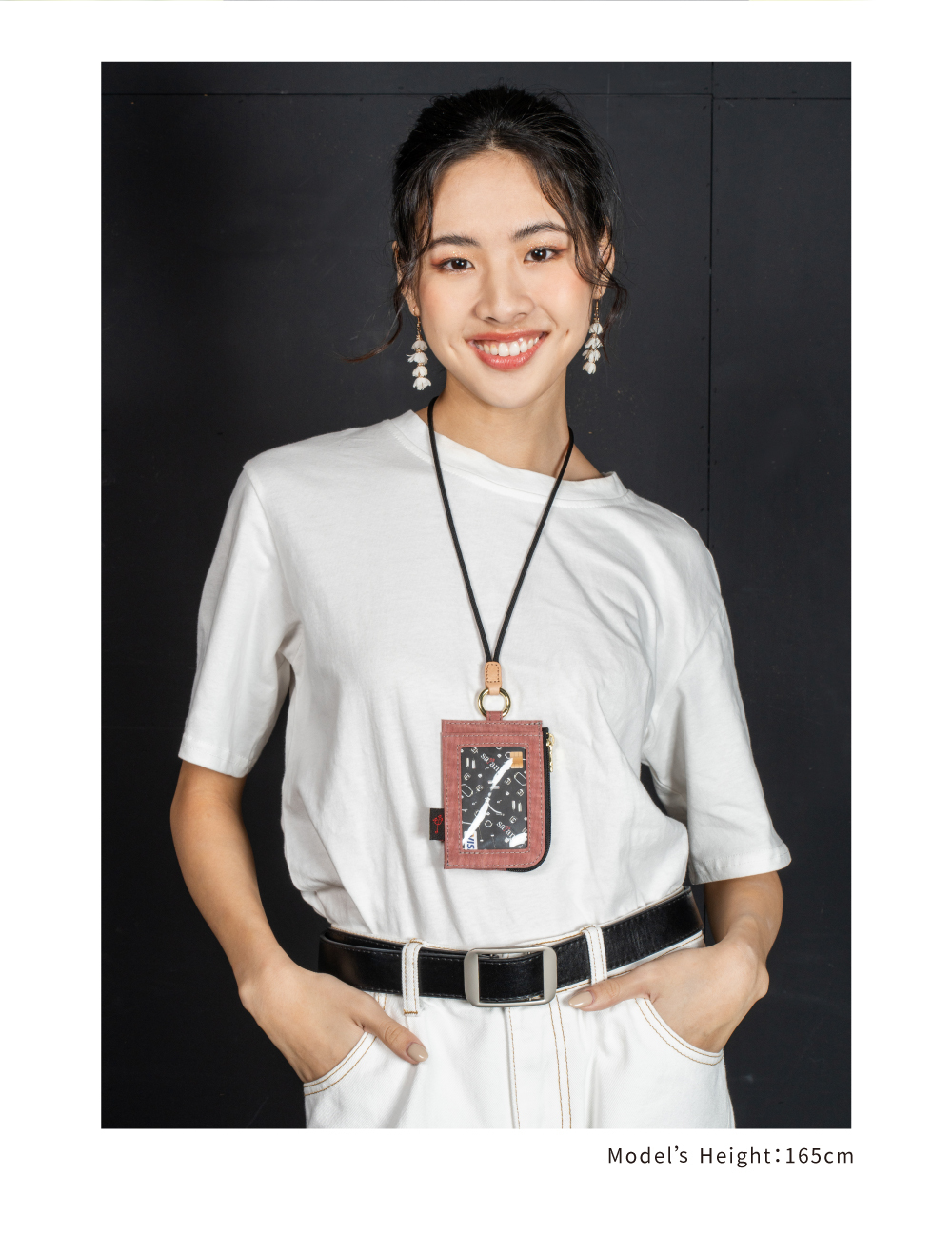 satana Soldier 趣淘證件零錢包-陶土紅 SOS3200-620 身高比例照