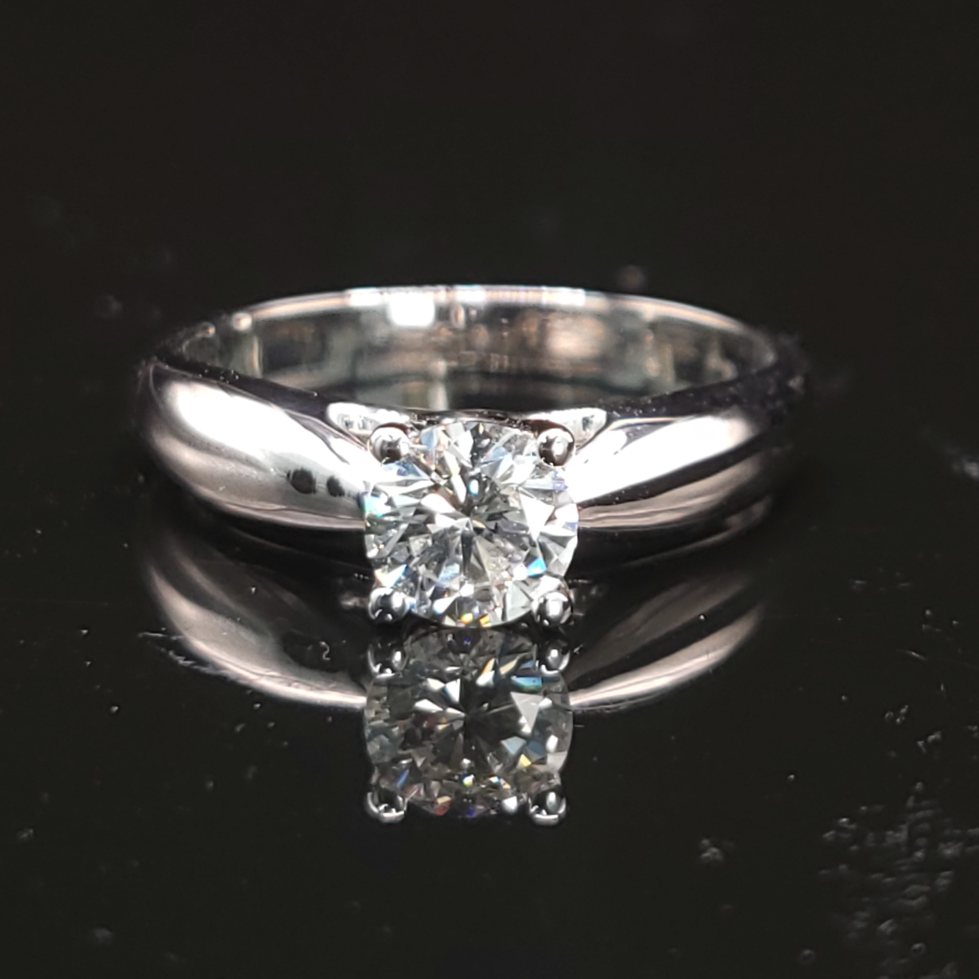 全新18K白金【單粒58份鑽石】戒指