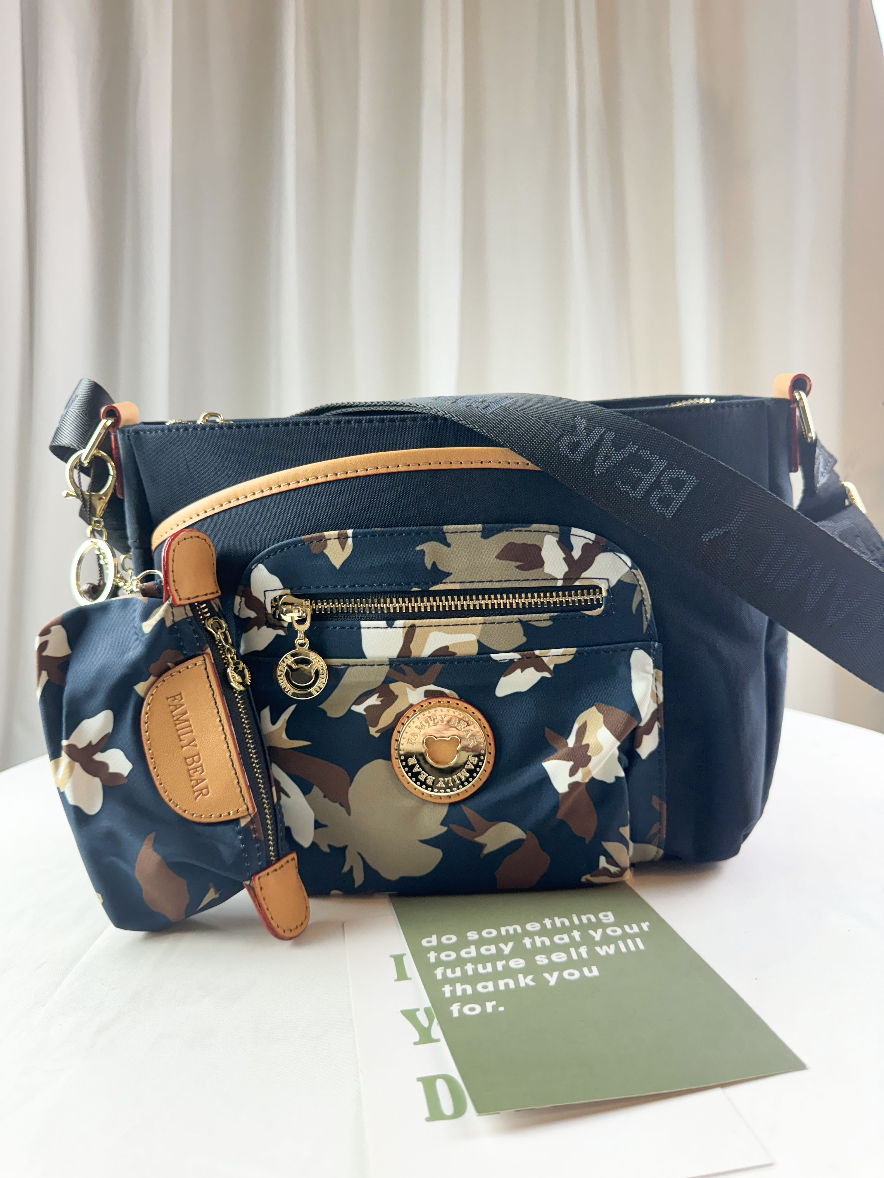 FamilyBear 蝴蝶花拼接藍防潑水側背包 附零錢包 #2237