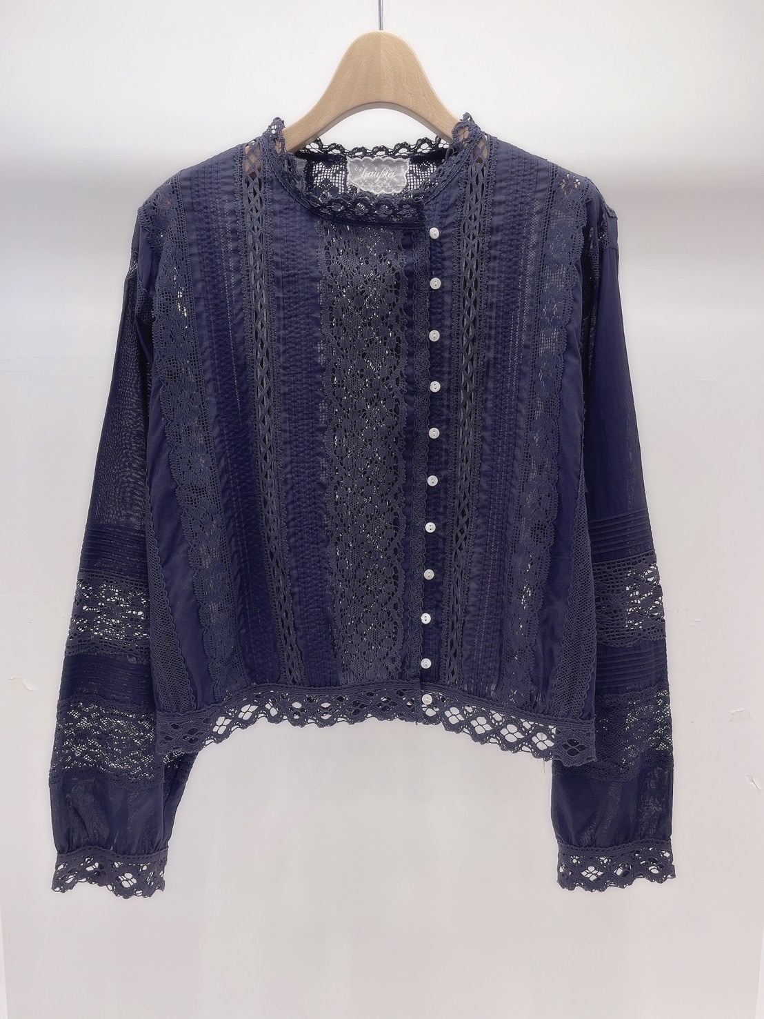 側釦本布lace上衣