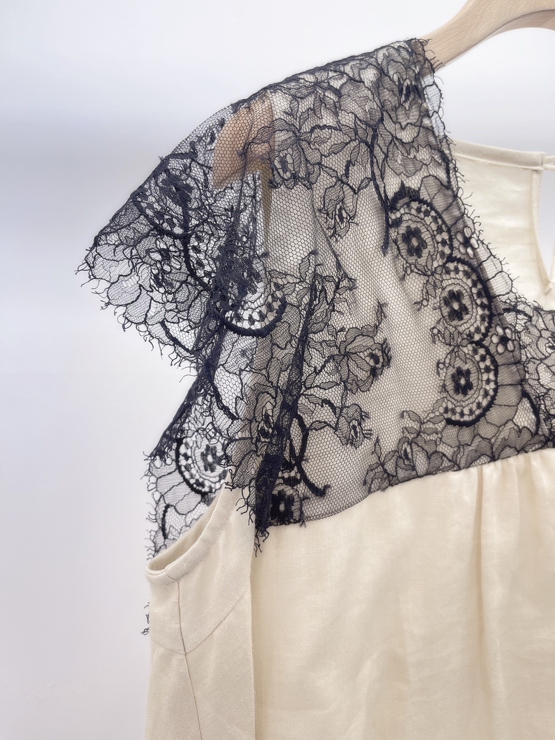 黑lace麻料上衣