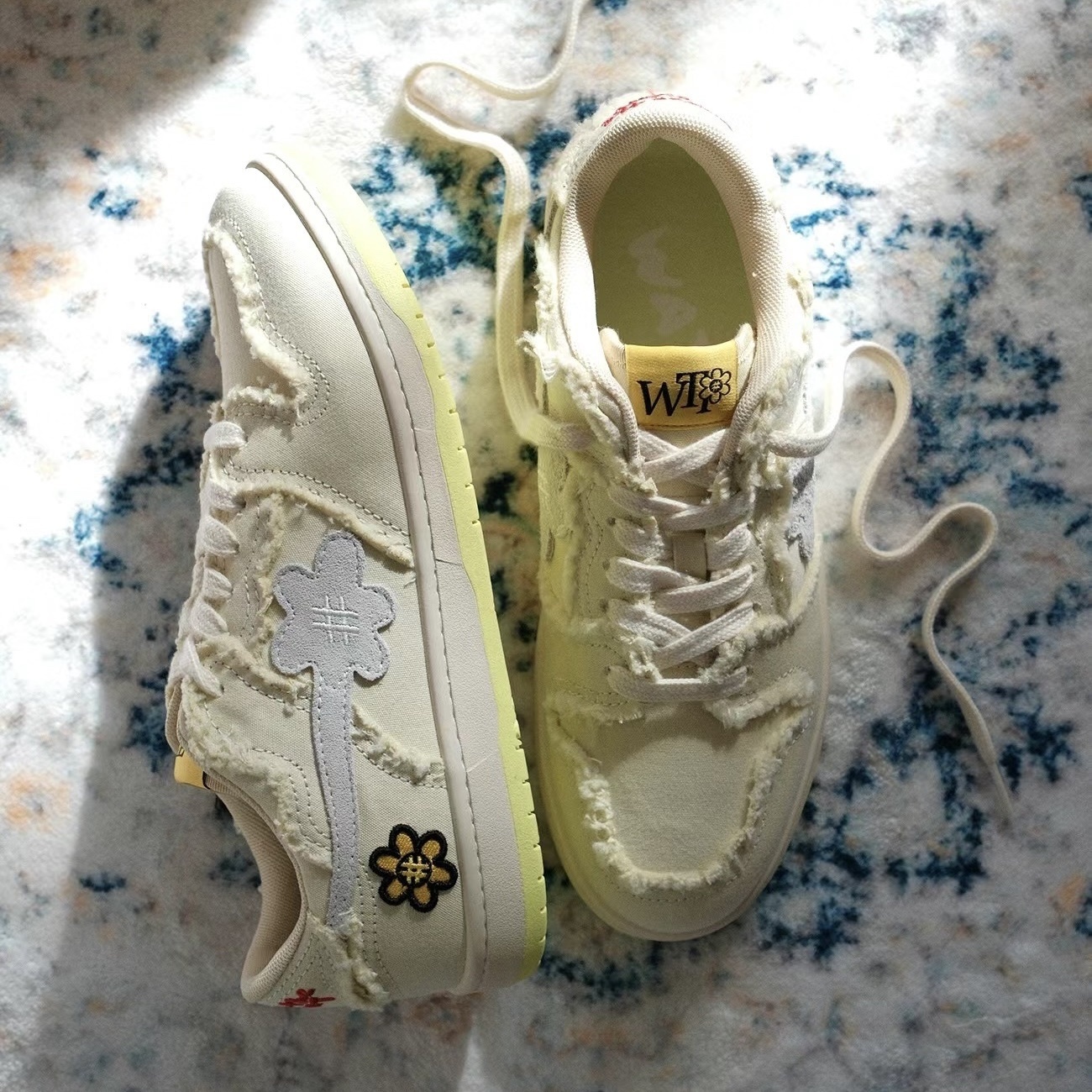 WATER THE PLANT Wtp Bao cream white 白解構 米白鵝黃麂皮 日本限定 刺繡 花花 小花鞋