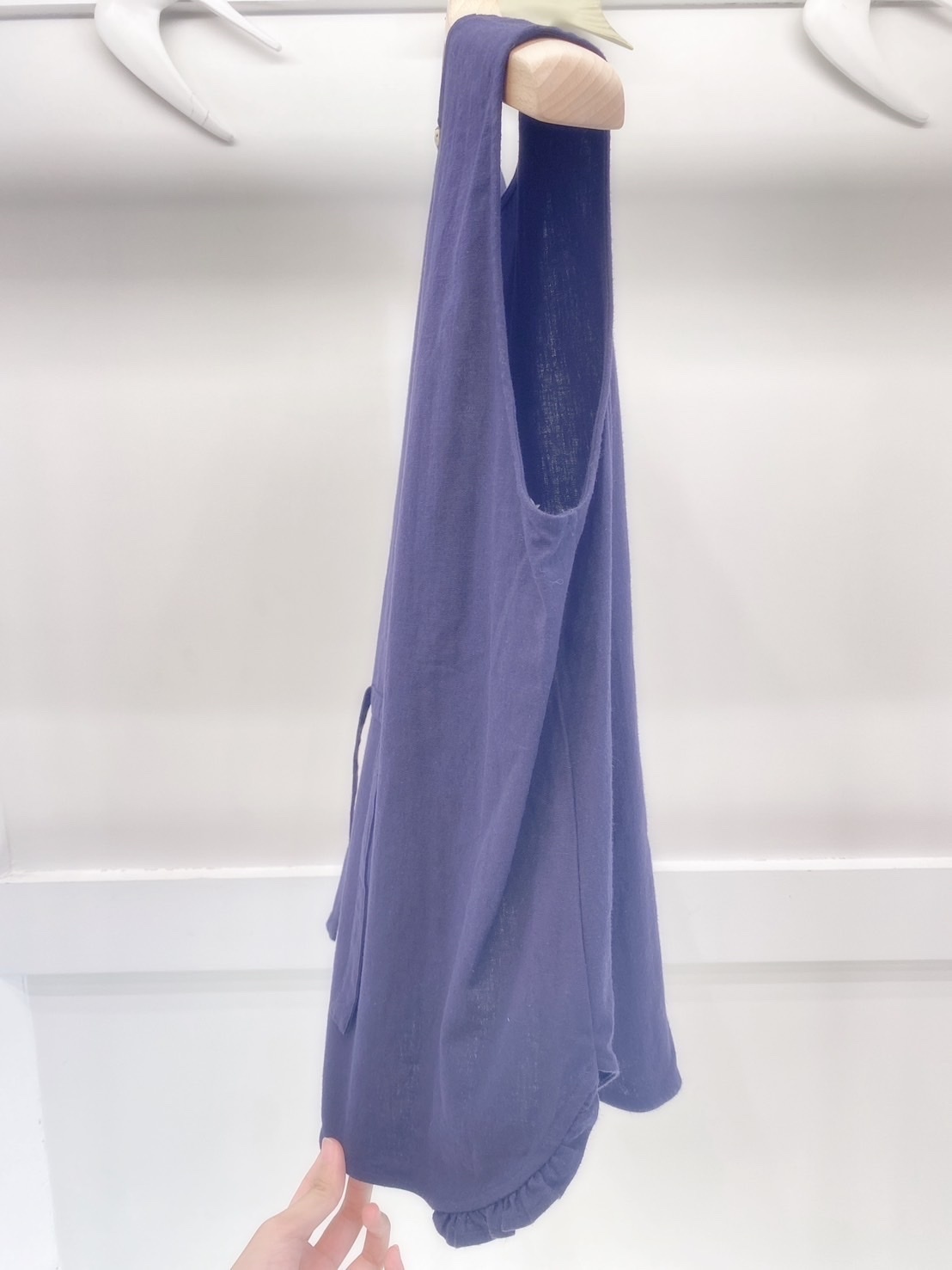 刺繡花無袖上衣