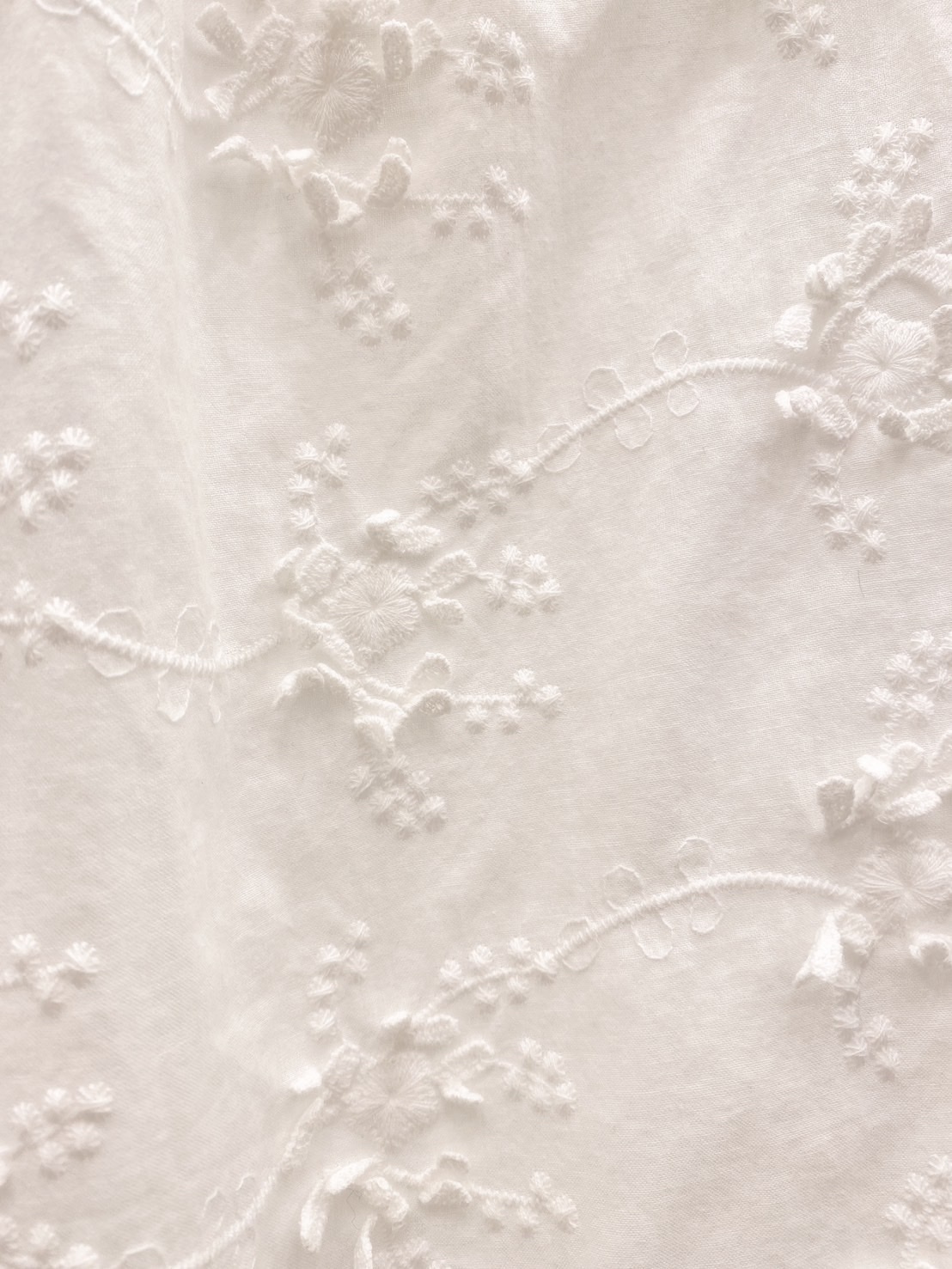 胸刺繡lace下荷葉無袖上衣