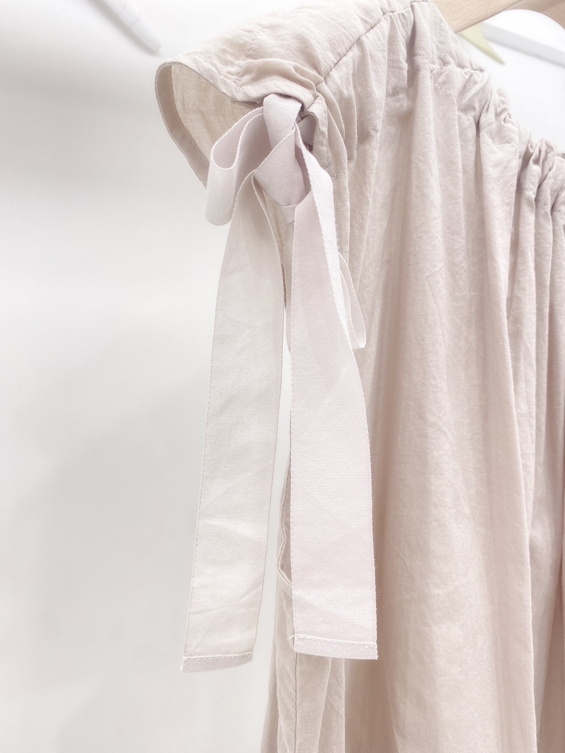 無袖綁蝴蝶結上衣