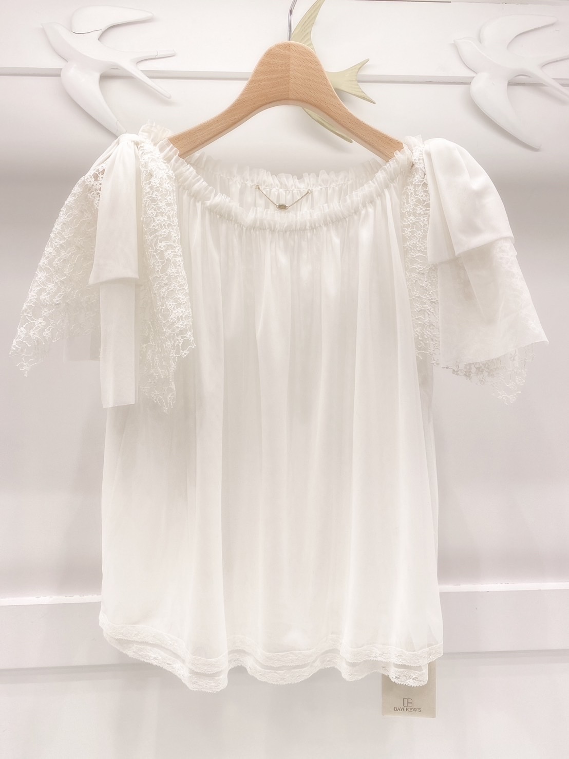 蕾絲袖透紗衣