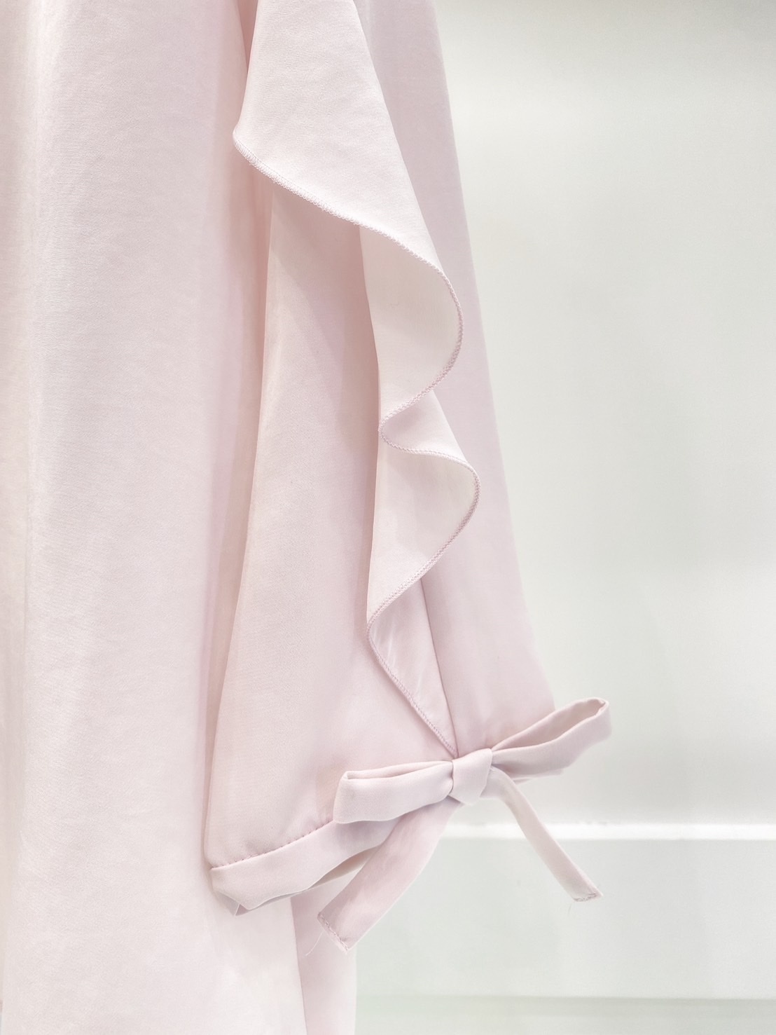 荷葉領袖蝴蝶結上衣