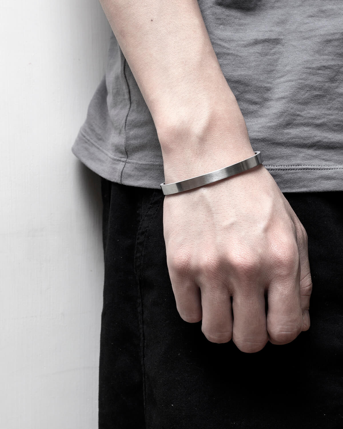 Recovery 7mm C形手鐲-鋼製 (霧銀)