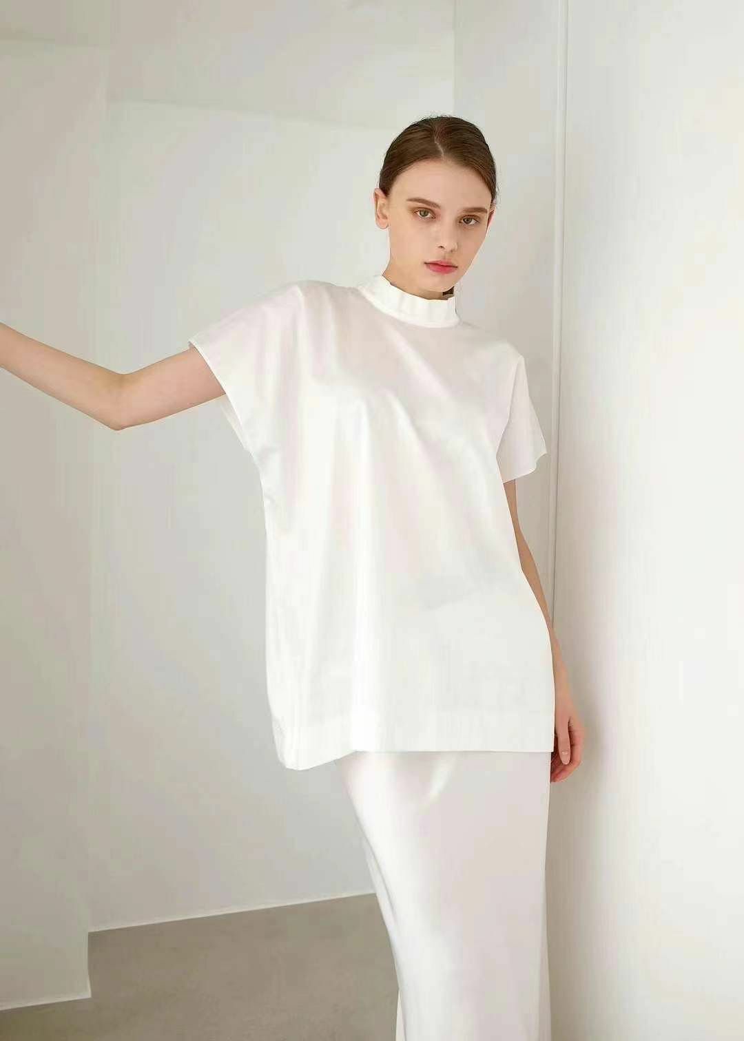 TC183 後拉鏈闊袖上衣