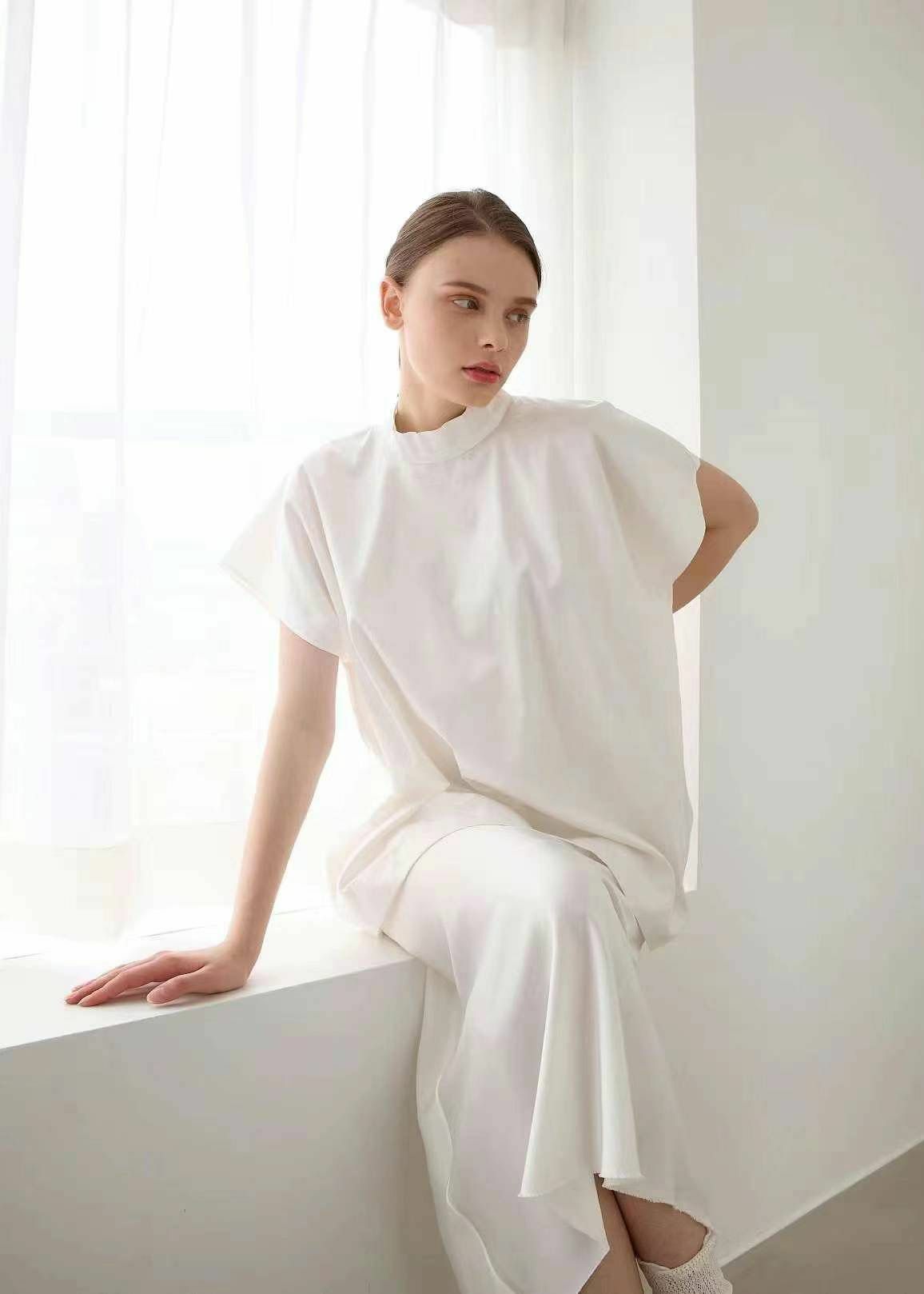 TC183 後拉鏈闊袖上衣