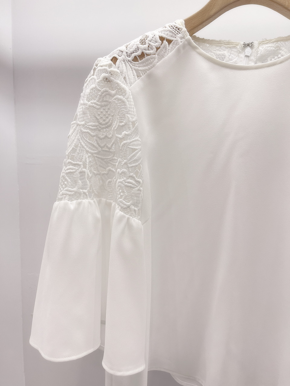 白雪紡肩袖lace衣