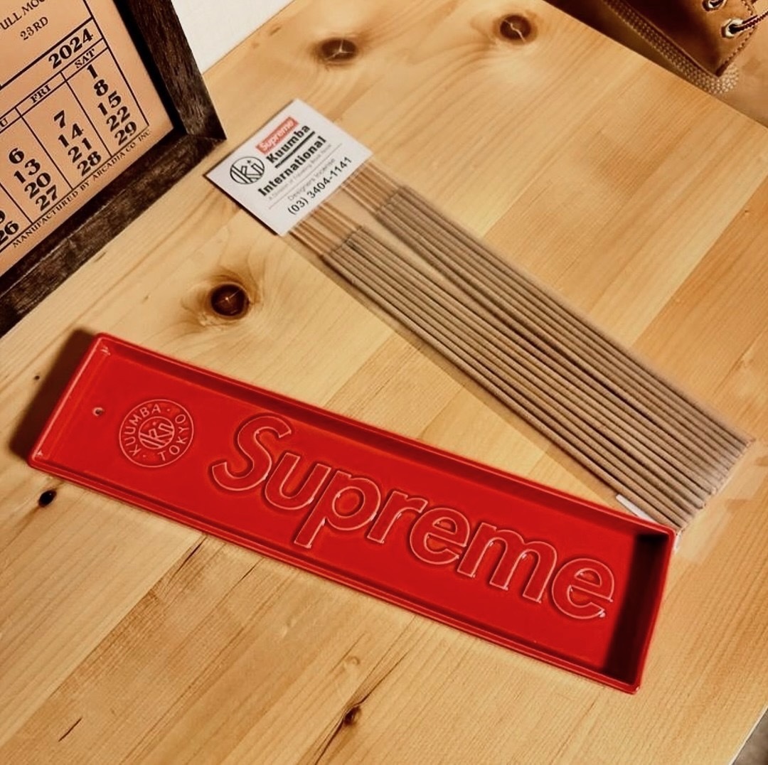 小物 Supreme x Kuumba Incense (Pack Of 15) Supreme Kuumba Incense (Pack of 15) (SS24) - $18