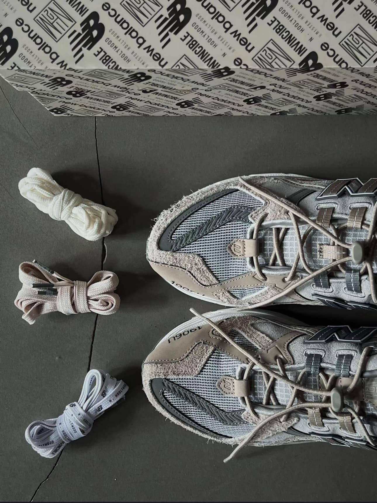 INVINCIBLE® x N.HOOLYWOOD x New Balance  三方聯名「Grey Titan」 M1906NIH