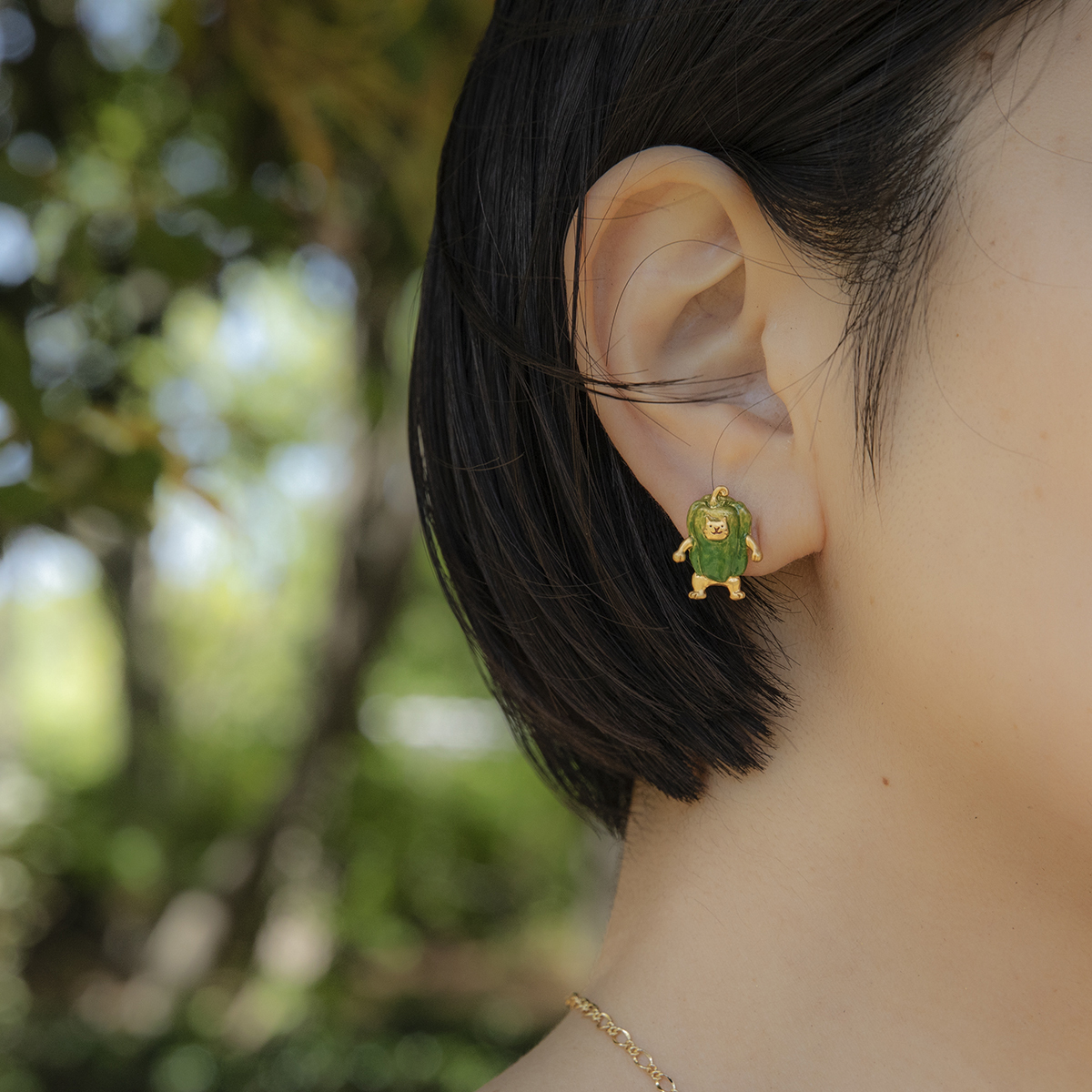 穿著青椒服裝的貓咪耳環/頸鏈