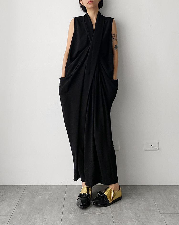 MFD-2573 垂墜V領洋裝 ʙʟᴀᴄᴋ