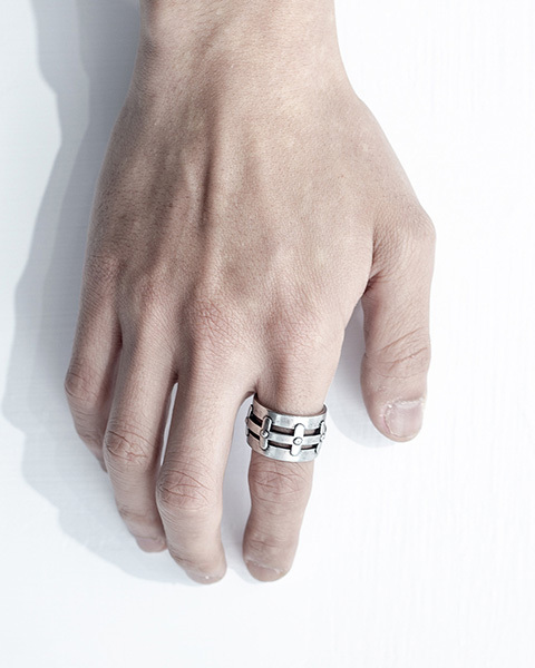 RECOVERY 簍空十字戒指 (古銀)