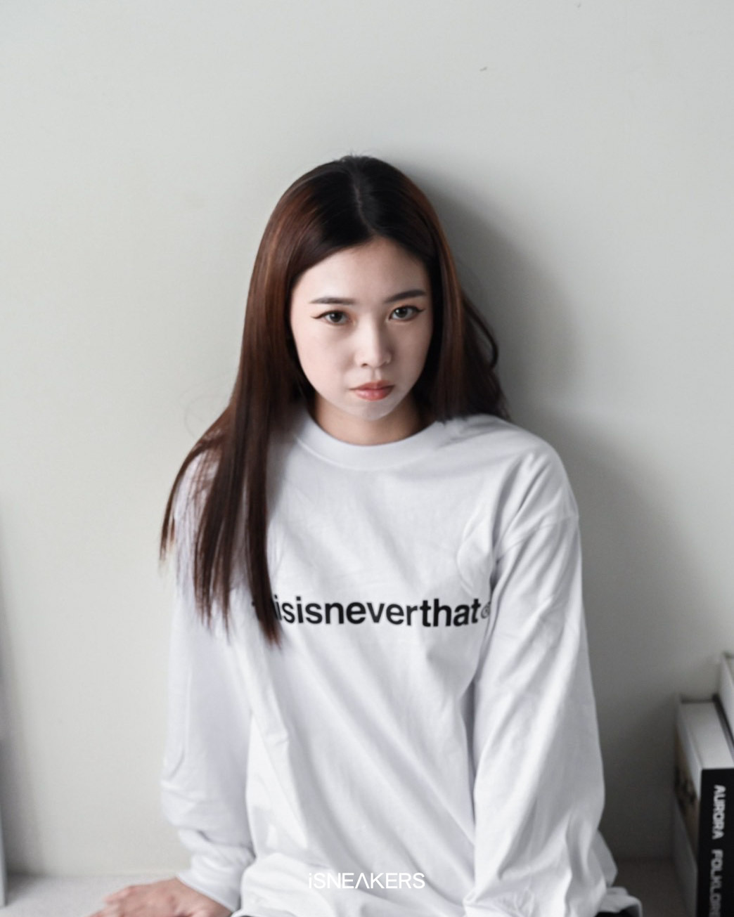 iSNEAKERS｜thisisneverthat Logo L/S Tee 黑 白