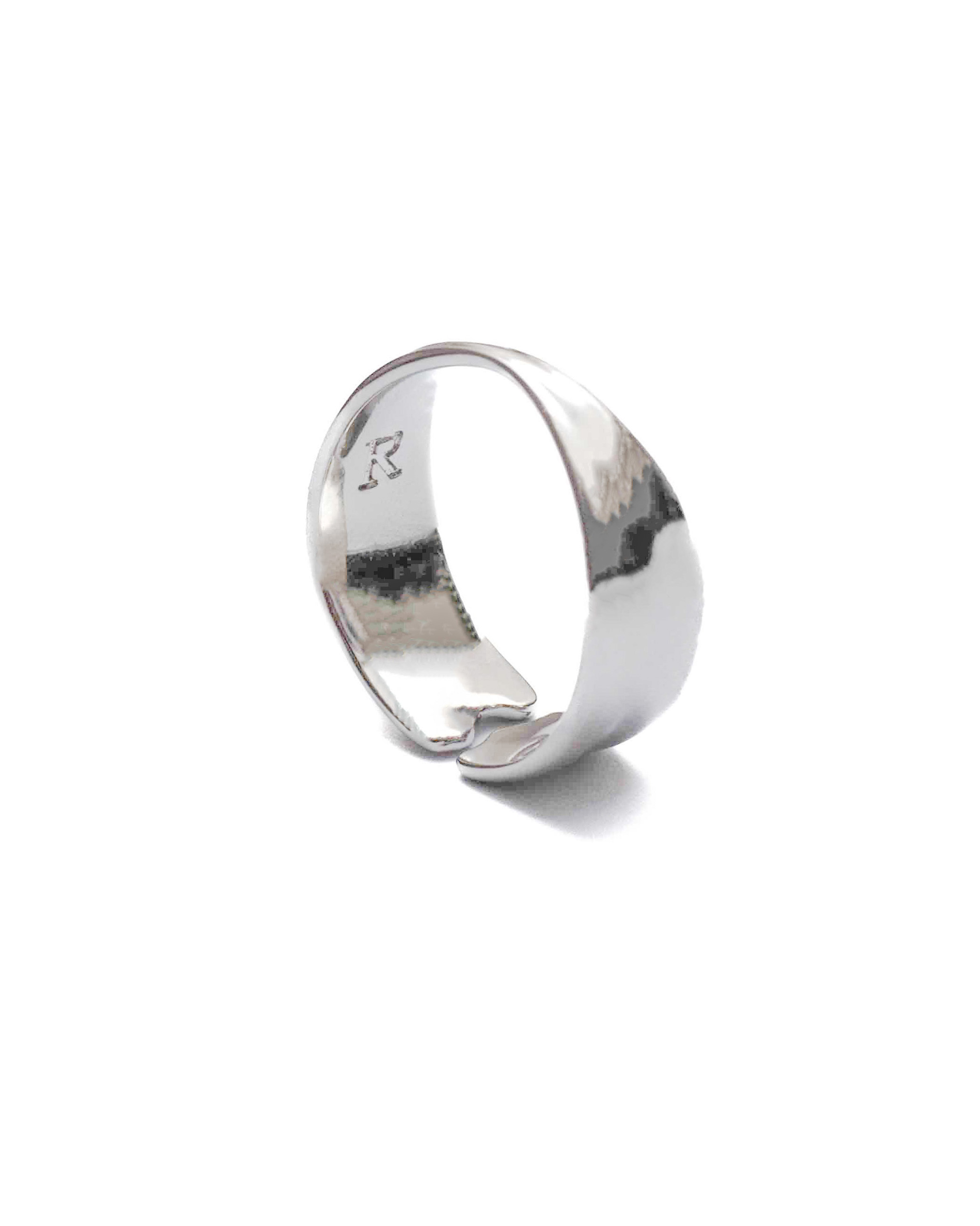 RECOVERY 波紋緞帶戒指 (亮銀色)