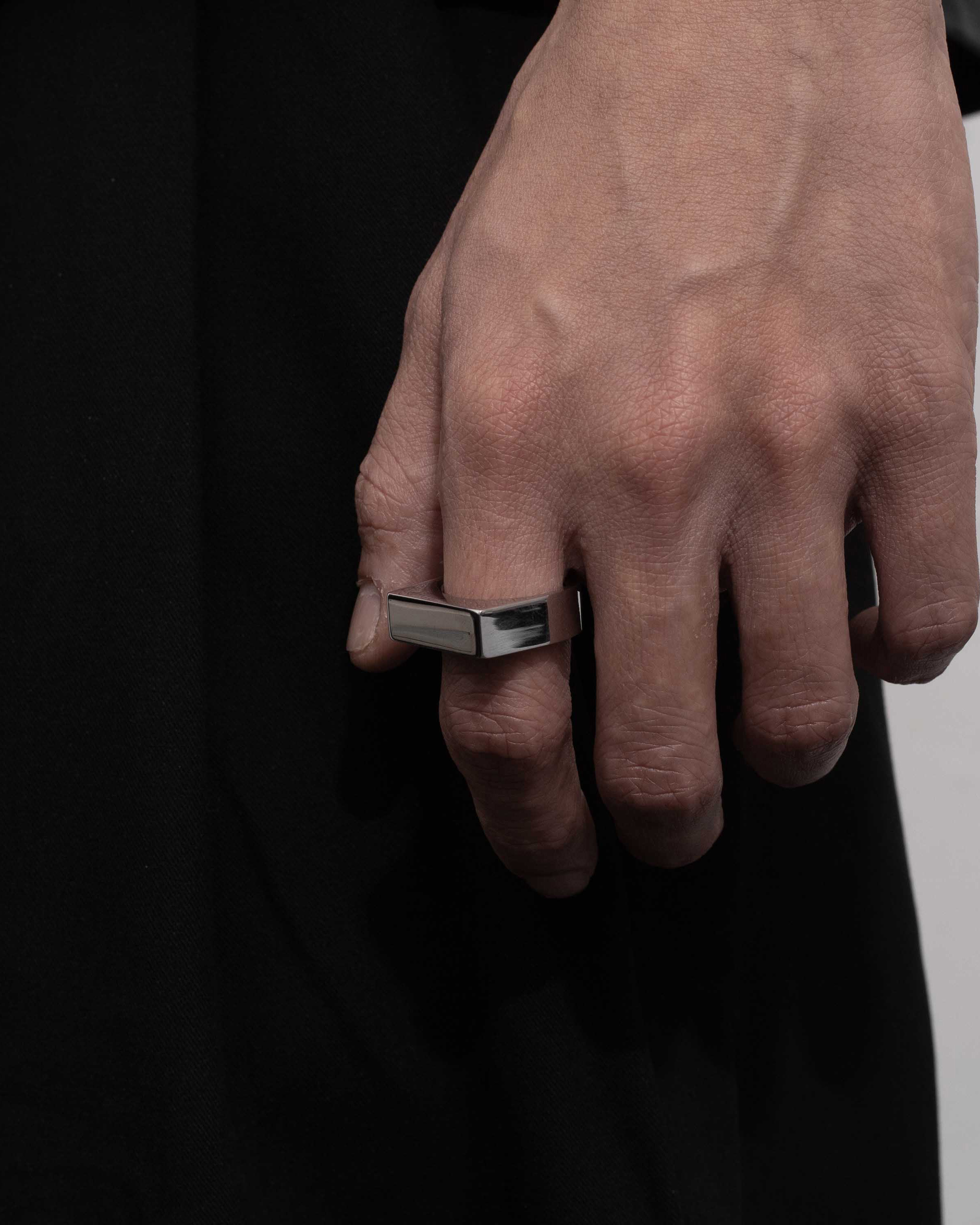 RECOVERY 基本長方平面戒指 (亮銀)