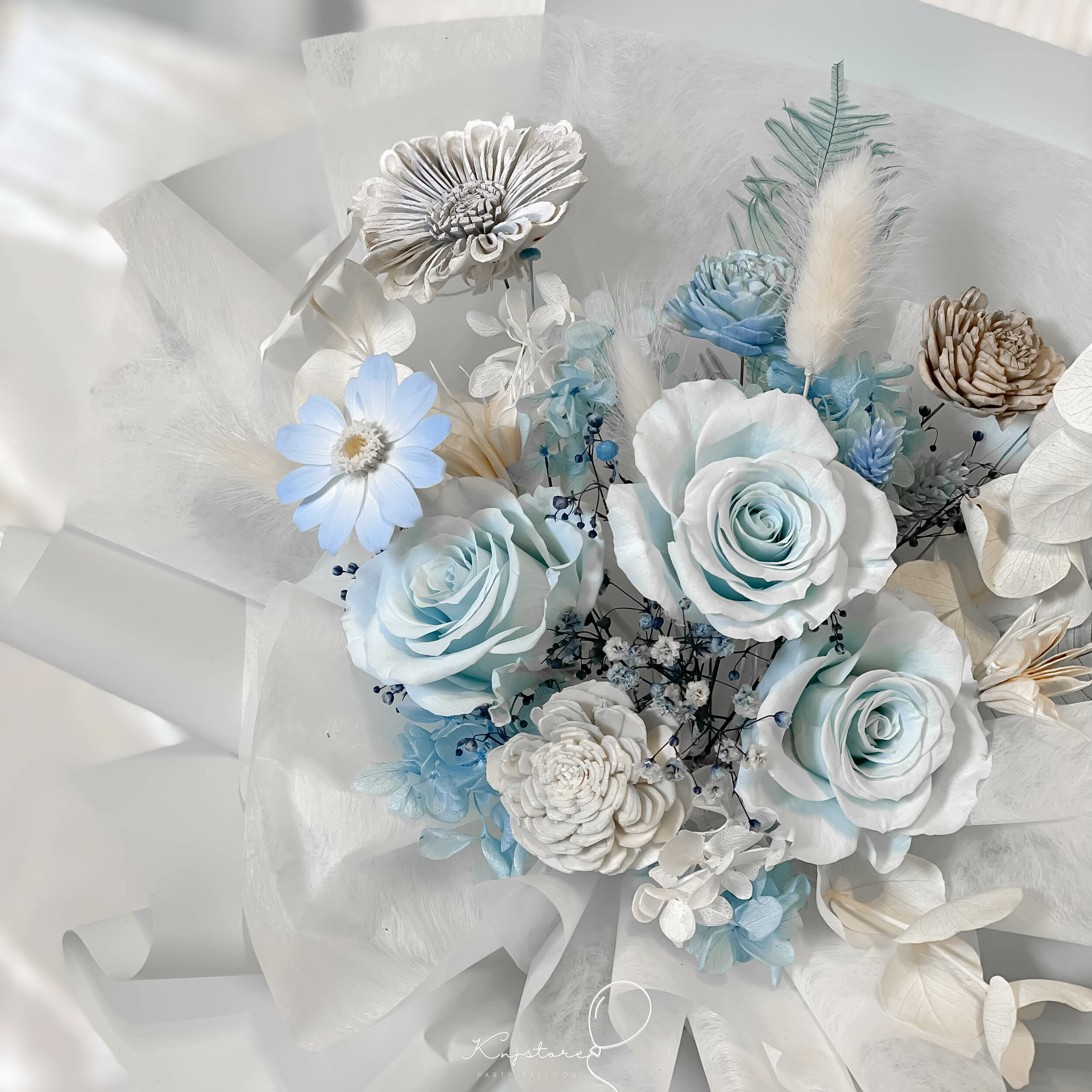 寶寶淺藍永生玫瑰花束