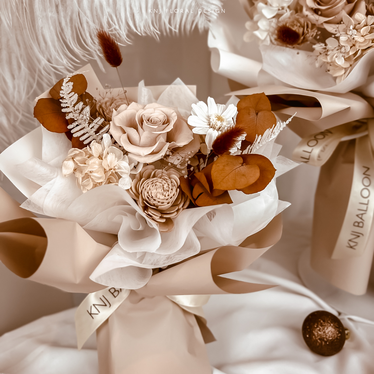 奶茶棕．永生玫瑰花束