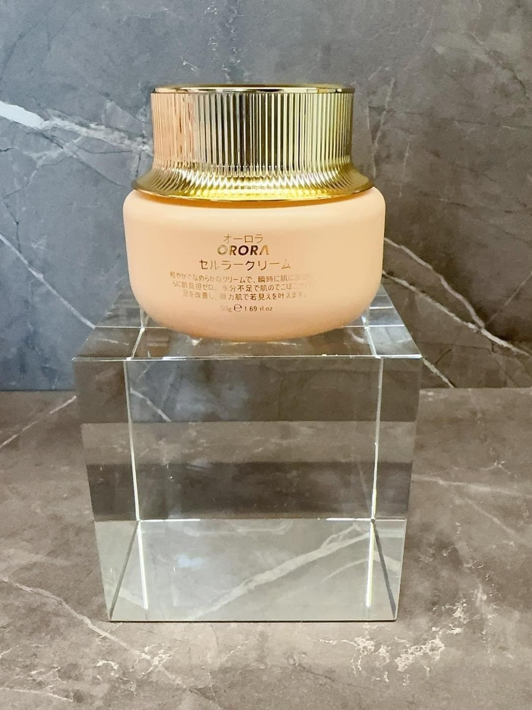 ORORA 日本製造  《抗老孖寶》必買❗️❗️❗️#一年四季都可以用嘅精華面霜！極速保濕！急救皮膚！清爽舒服！一啲都唔笠！#一支做到保濕～美白～抗皺～抗氧化！！！