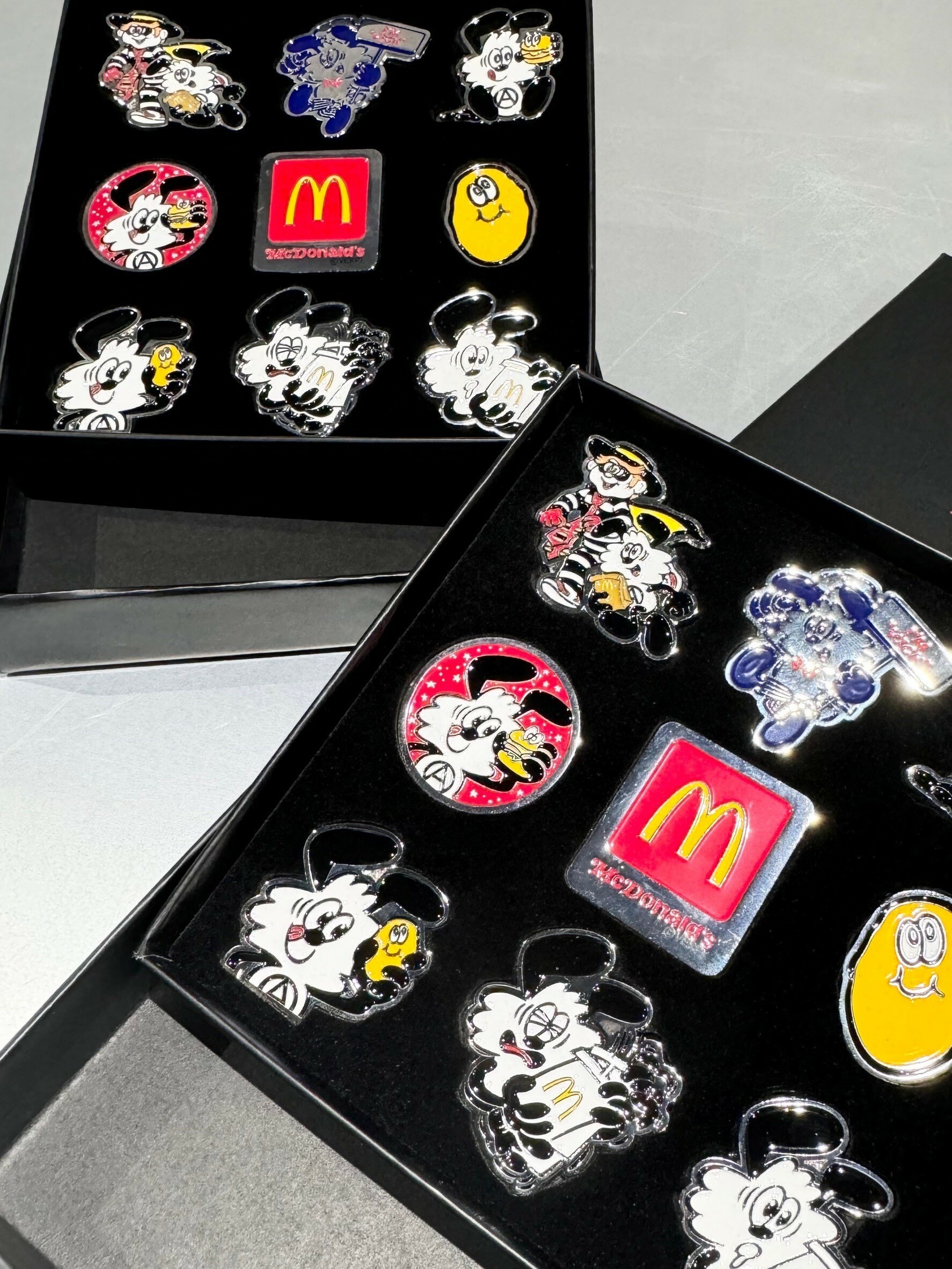 VERDY x McDonald's 麥當勞聯名 上海限定 徽章 盒裝