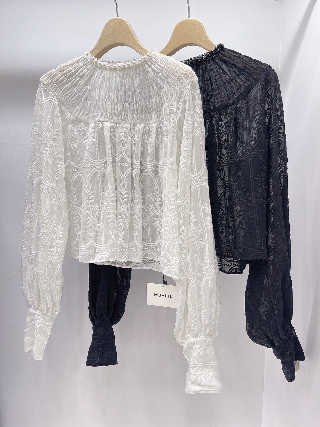 珍珠立領lace上衣