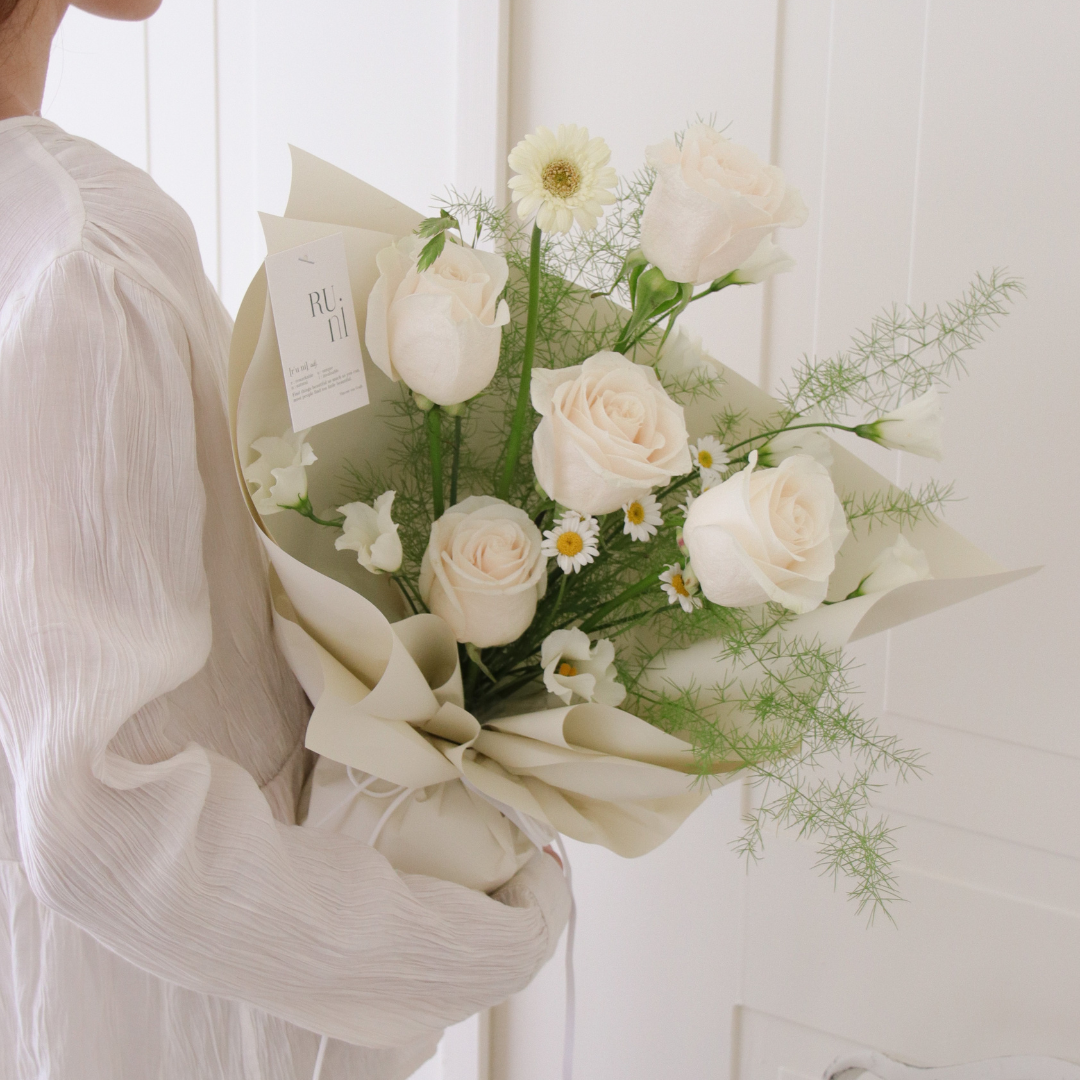 白色約定 純白玫瑰花束（此束有多款尺寸可選）