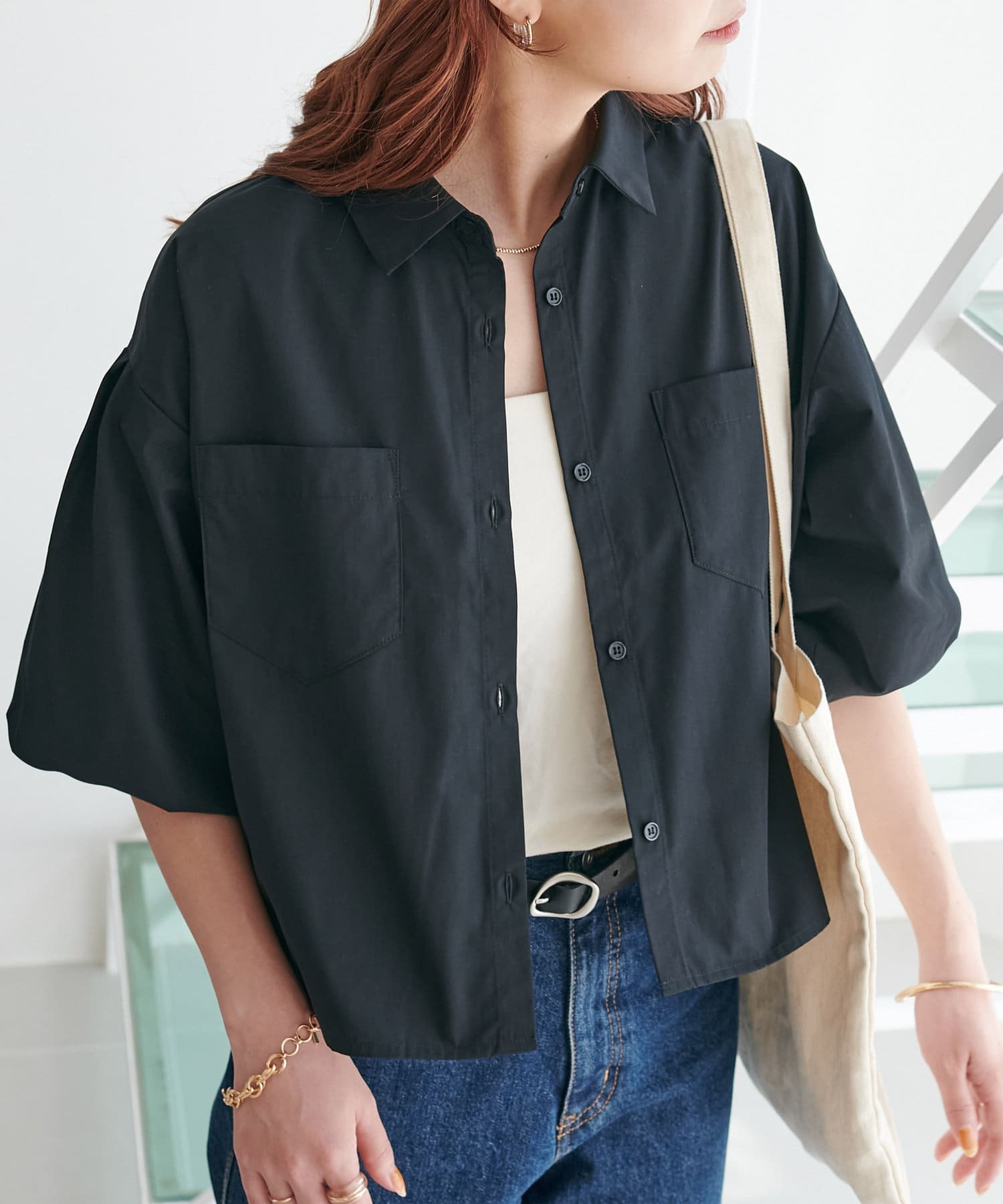 DISCOAT(ディスコート)  袖バルーンクロップドシャツ5分袖《WEB限定カラーあり黑（DCZ1041604A0001）