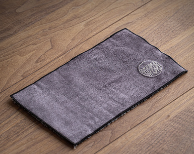 熱賣禪意鹿皮絨強吸水茶桌布(深灰海浪)(尺寸:長29CM*寬16.8CM)