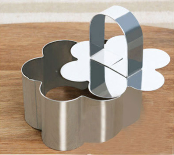 Popular stainless steel mousse ring with push plate (plum blossom shape) (specification: 4 inches)