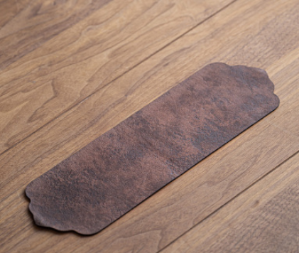 新款中式皮革防水幹泡席(祥雲深棕)(尺寸:長36CM*寬11CM)