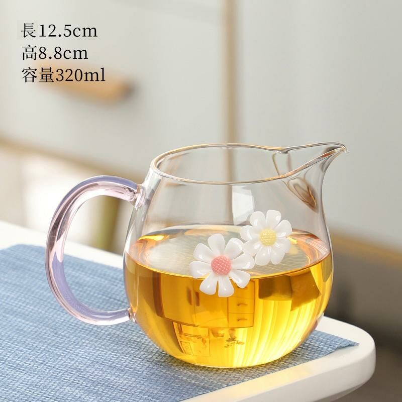 New high-end Japanese-style pinched glass fair cup (01 slightly warm pink fair cup)