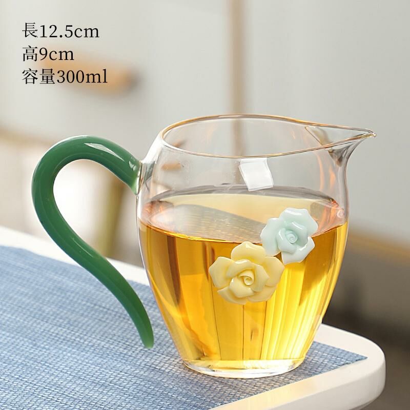 New high-end Japanese-style pinched glass fair (05 dim green fair cup)