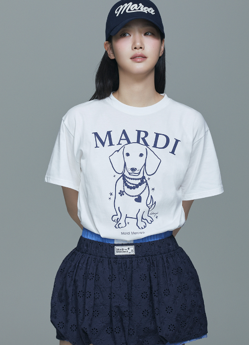 TSHIRT SWING THE TAIL DDANJI PEARL NECKLACE_