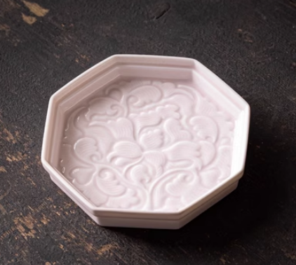 熱賣古風陶瓷八方形纏枝茶點盤(胭脂粉)(尺寸:長11.7CM*高2.2CM)